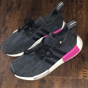 Adidas NMD R1 shock pink